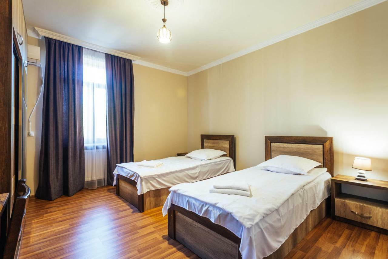 Memory House Hotel Kutaiszi Kültér fotó