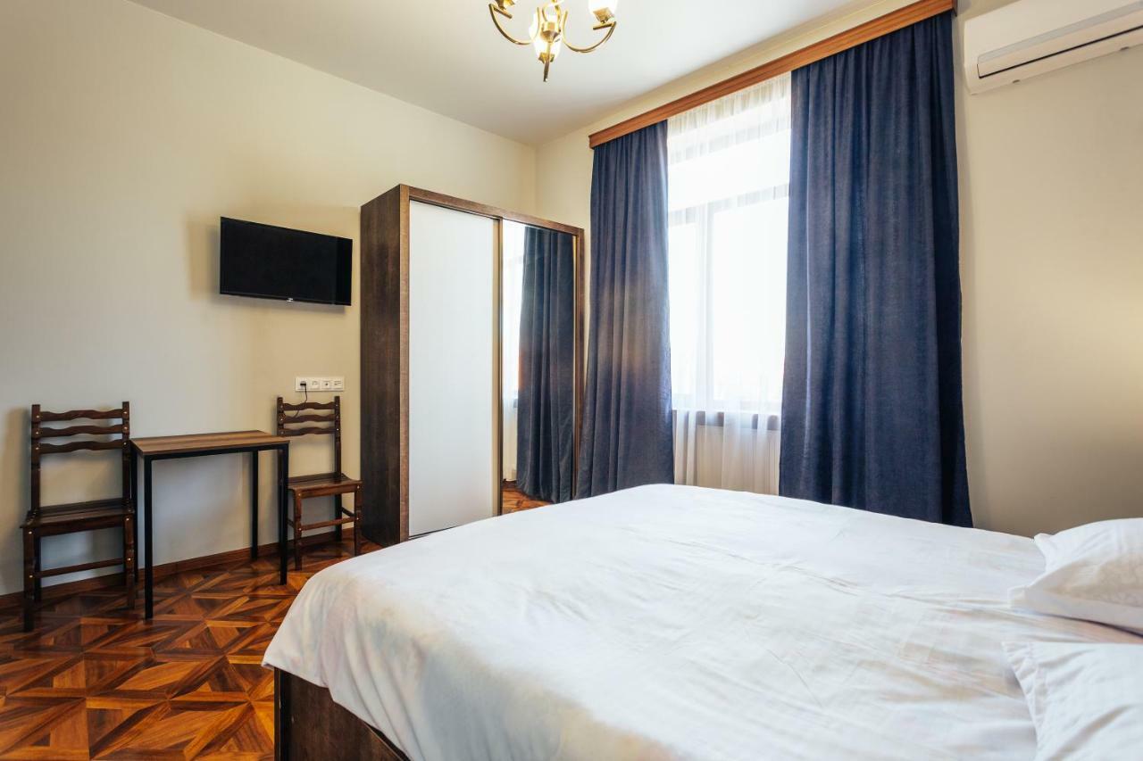 Memory House Hotel Kutaiszi Kültér fotó