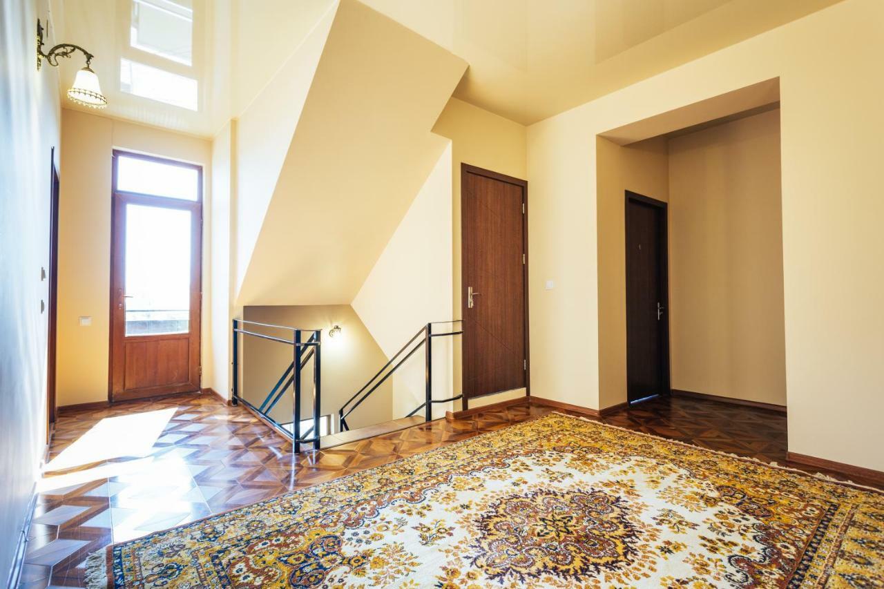 Memory House Hotel Kutaiszi Kültér fotó